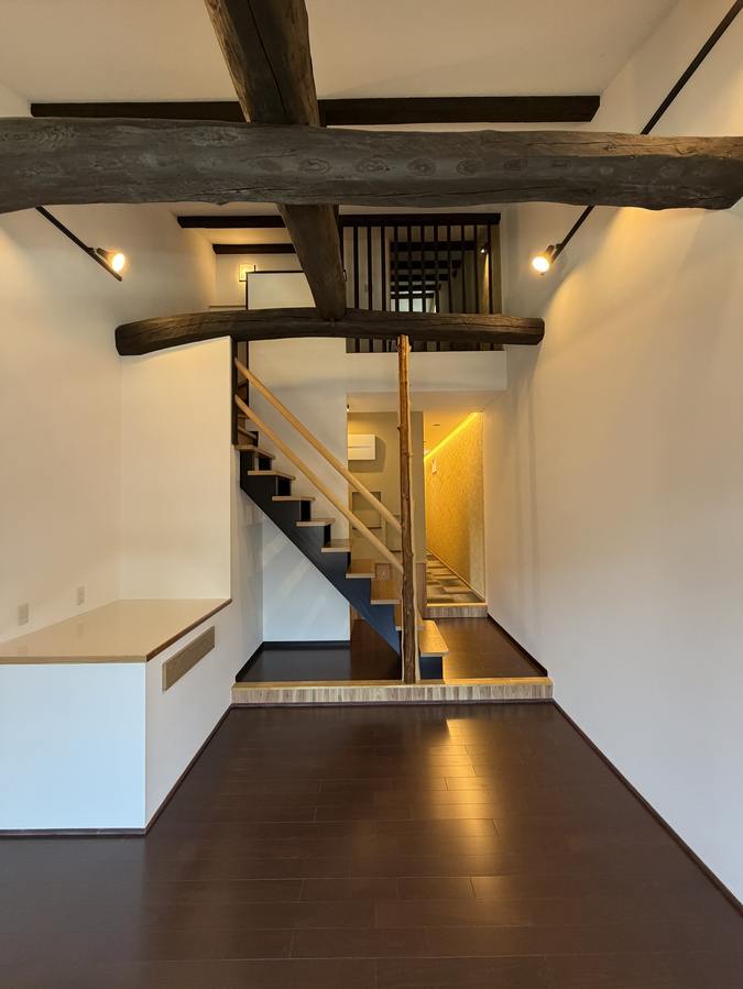 Void with old beams